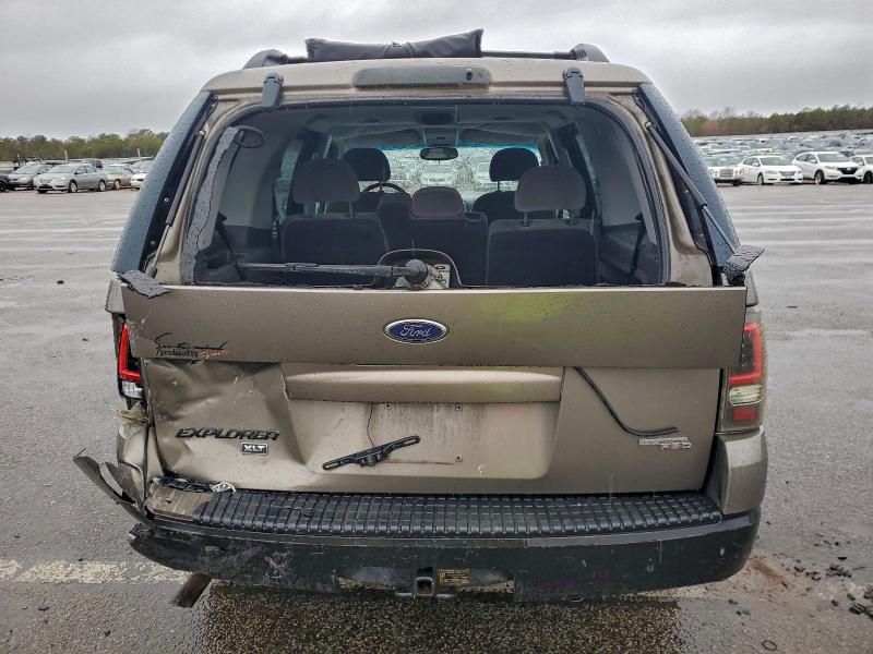 Photo 6 from auction – 2005 FORD EXPLORER X with VIN 1FMZU73K65UA72365