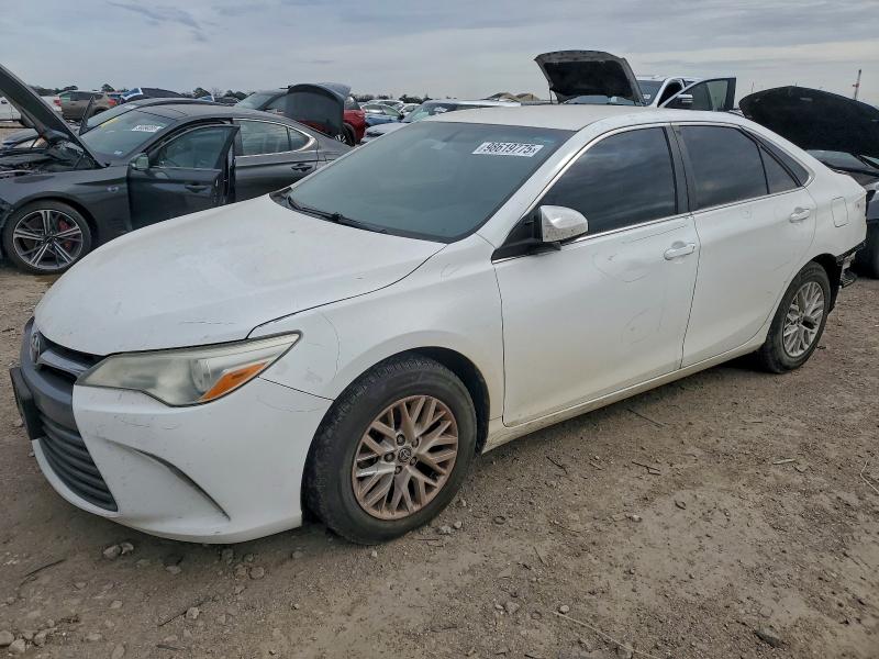 TOYOTA CAMRY LE 2016 с VIN 4T4BF1FK0GR545321 - Фото с аукциона