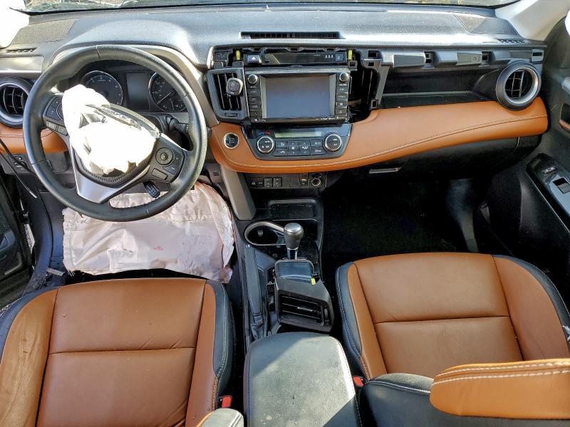 Photo 8 from auction – 2018 TOYOTA RAV 4 with VIN 2T3DFREV8JW768900