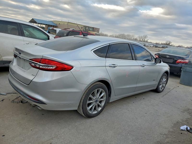Photo 3 from auction – 2017 FORD FUSION SE with VIN 3FA6P0PU4HR329543