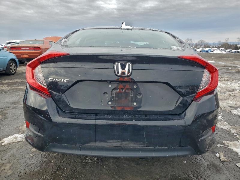 Photo 6 from auction – 2018 HONDA CIVIC EX with VIN 2HGFC2F7XJH584309