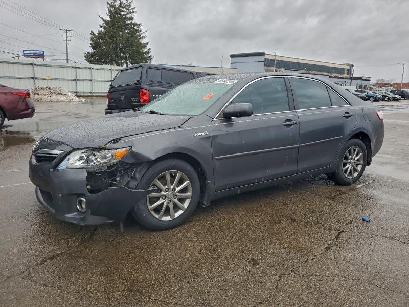 TOYOTA CAMRY HYBR 2011 with VIN 4T1BB3EK7BU137801 - Photo from auction