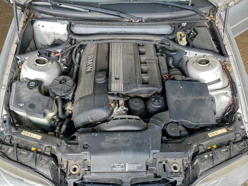 Photo 11 from auction – 2003 BMW 330 CI with VIN WBABS53443JU97385