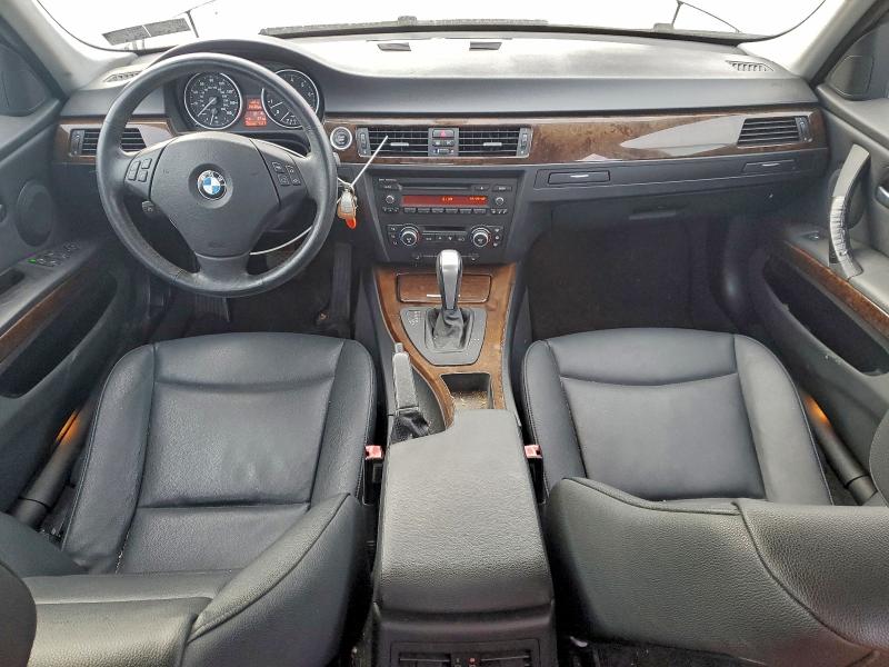 Photo 8 from auction – 2009 BMW 328 XI with VIN WBAPK73539A453302