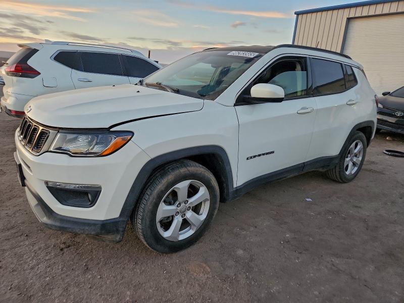 JEEP COMPASS LA 2019 with VIN 3C4NJCBB5KT809471 - Photo from auction