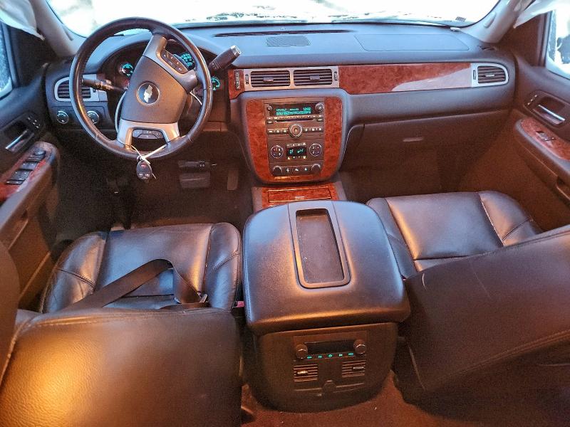 Photo 8 from auction – 2009 CHEVROLET AVALANCHE with VIN 3GNFK320X9G170160