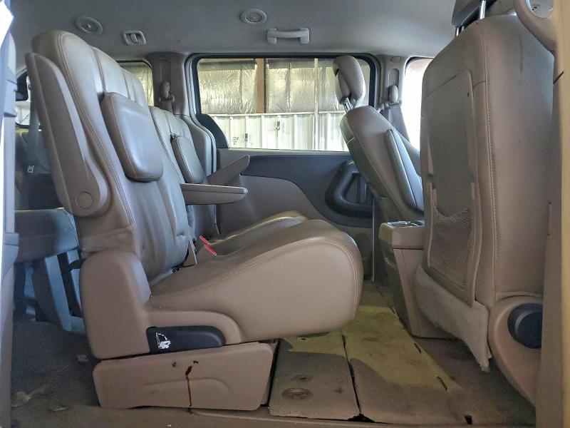 Photo 11 from auction – 2014 CHRYSLER TOWN & COU with VIN 2C4RC1BG9ER314516
