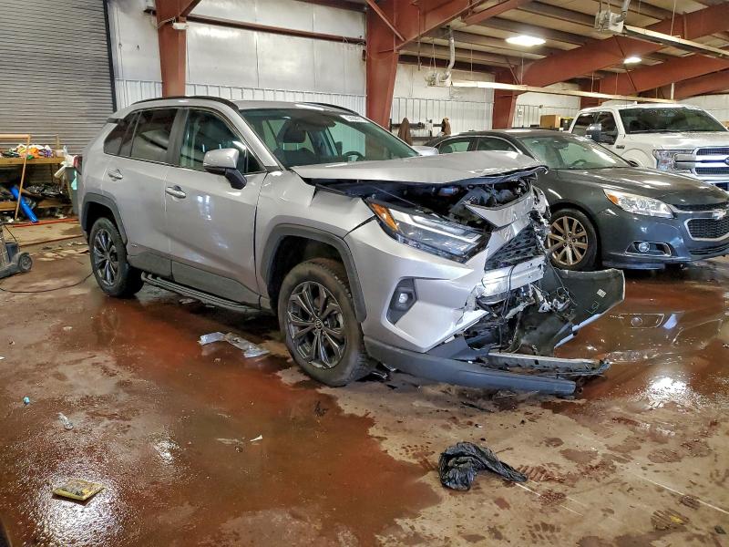 Photo 4 from auction – 2022 TOYOTA RAV4 XLE P with VIN 4T3B6RFV0NU100004
