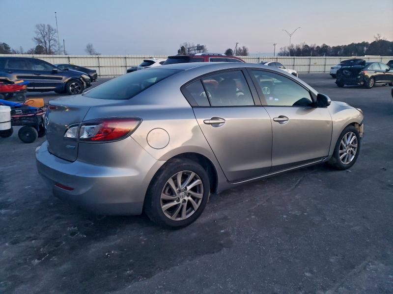 Photo 3 from auction – 2012 MAZDA 3 I with VIN JM1BL1V78C1564845