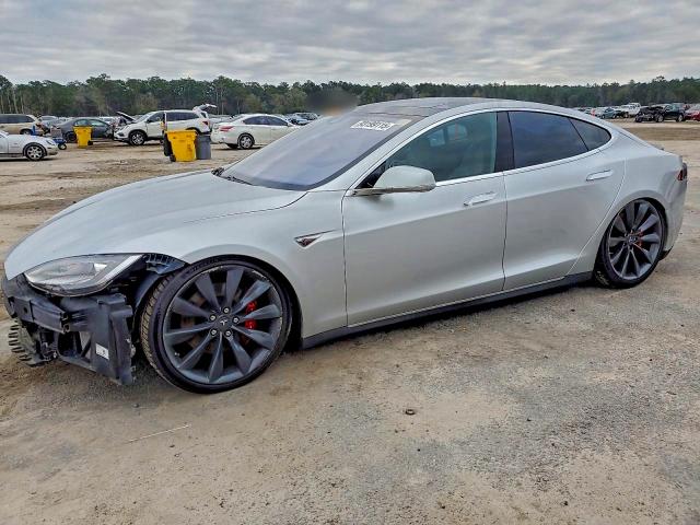 TESLA MODEL S 2015 with VIN 5YJSA1E45FF120281 - Photo from auction