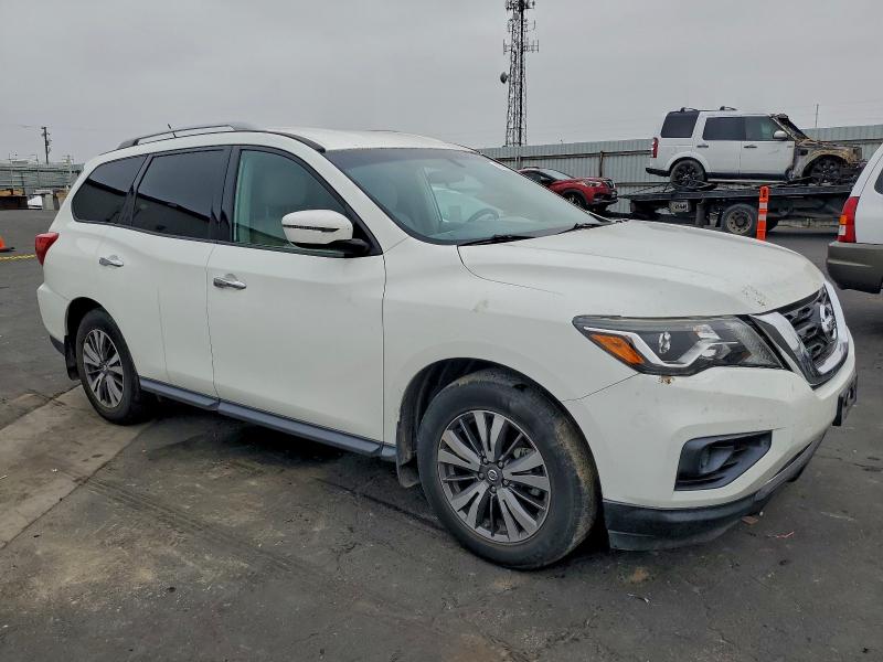 Photo 4 from auction – 2017 NISSAN PATHFINDER with VIN 5N1DR2MN2HC610657