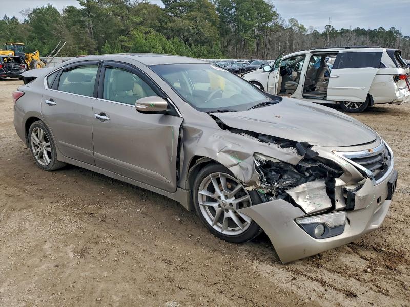 Photo 4 from auction – 2015 NISSAN ALTIMA 3.5 with VIN 1N4BL3AP5FC261215