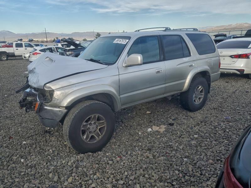 TOYOTA 4RUNNER SR 2000 with VIN JT3HN86R6Y0318097 - Photo from auction