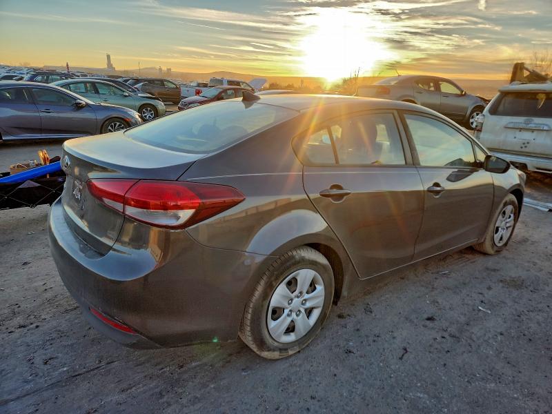 Photo 3 from auction – 2017 KIA FORTE LX with VIN 3KPFK4A76HE148809