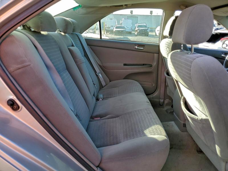 Photo 10 from auction – 2005 TOYOTA CAMRY LE with VIN 4T1BE32K35U417666