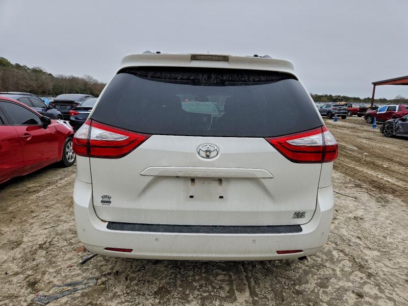 Photo 6 from auction – 2018 TOYOTA SIENNA XLE with VIN 5TDDZ3DC6JS195839
