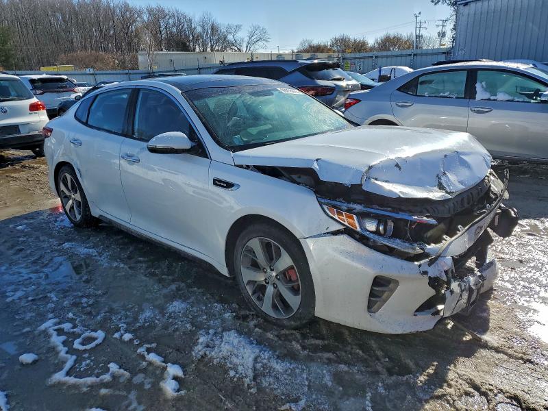 Photo 4 from auction – 2016 KIA OPTIMA SX with VIN 5XXGW4L2XGG015437