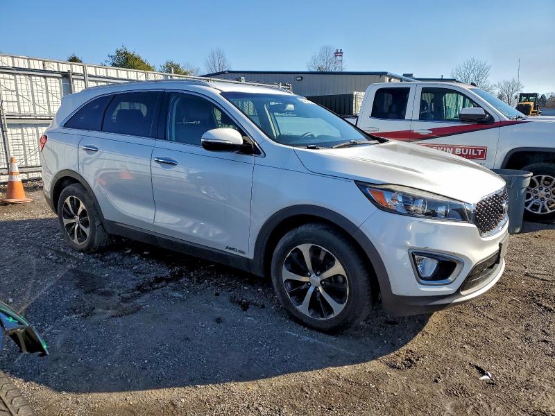 Photo 4 from auction – 2017 KIA SORENTO EX with VIN 5XYPHDA54HG231868