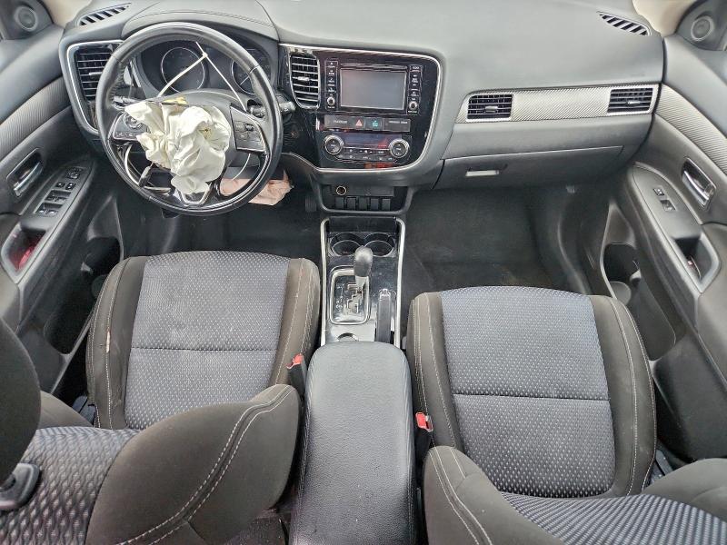 Photo 8 from auction – 2017 MITSUBISHI OUTLANDER with VIN JA4AD2A36HZ014872