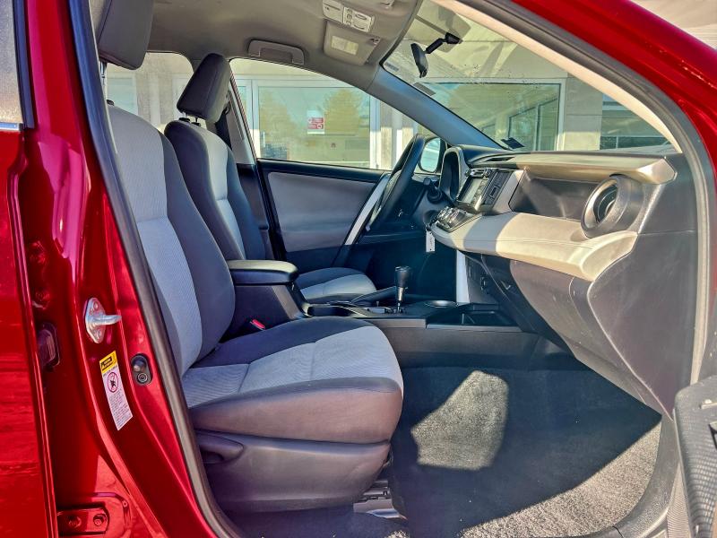 Photo 5 from auction – 2014 TOYOTA RAV4 LE with VIN 2T3BFREV0EW187517