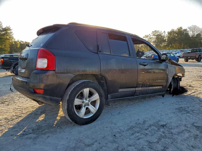 Photo 3 from auction – 2014 JEEP COMPASS SP with VIN 1C4NJDBB1ED592291