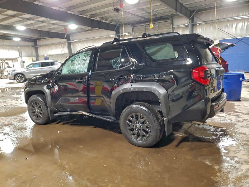 Photo 2 from auction – 2025 TOYOTA 4RUNNER SR with VIN JTEVA5BR3S5042711