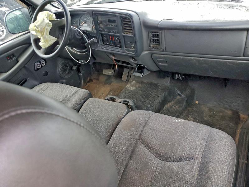 Photo 8 from auction – 2004 CHEVROLET SILVERADO with VIN 1GCEC19T84E398387