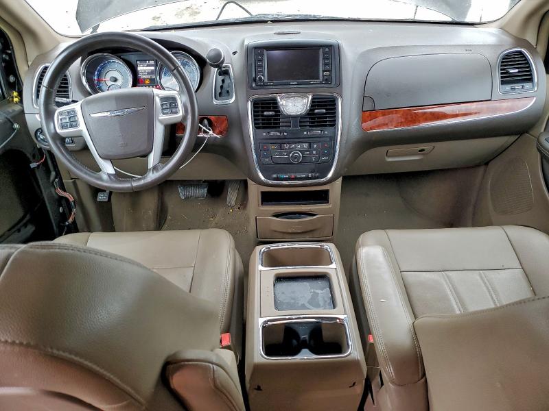 Photo 8 from auction – 2016 CHRYSLER TOWN & COUNTRY with VIN 2C4RC1BG2GR157690