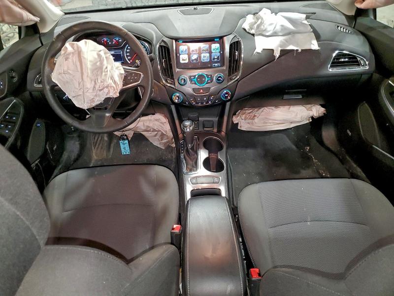 Photo 8 from auction – 2018 CHEVROLET CRUZE LT with VIN 1G1BE5SM2J7213993