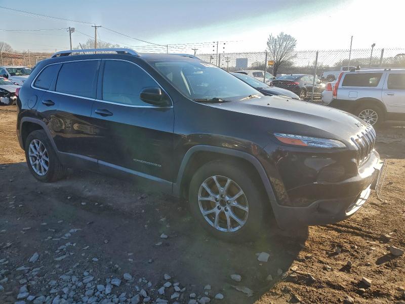 Photo 4 from auction – 2015 JEEP CHEROKEE L with VIN 1C4PJLCB0FW572542