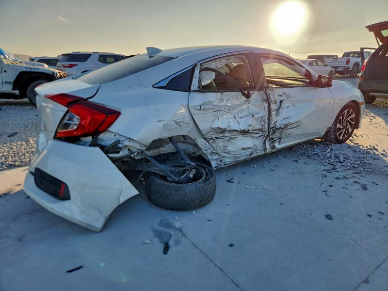 Photo 3 from auction – 2018 HONDA CIVIC EX with VIN 2HGFC2F74JH549720