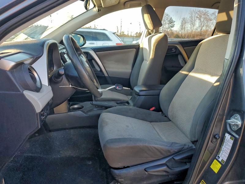 Photo 7 from auction – 2015 TOYOTA RAV4 LE with VIN 2T3ZFREV6FW162914