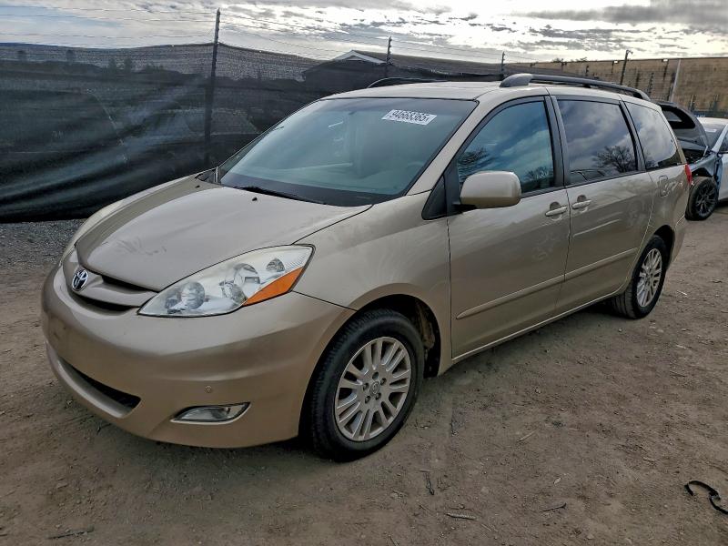 Photo 1 from auction – 2010 TOYOTA SIENNA XLE with VIN 5TDYK4CC6AS336910