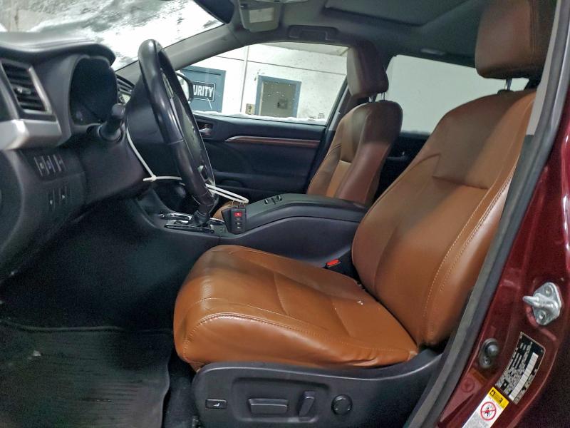 Photo 7 from auction – 2017 TOYOTA HIGHLANDER with VIN 5TDDZRFH7HS464274