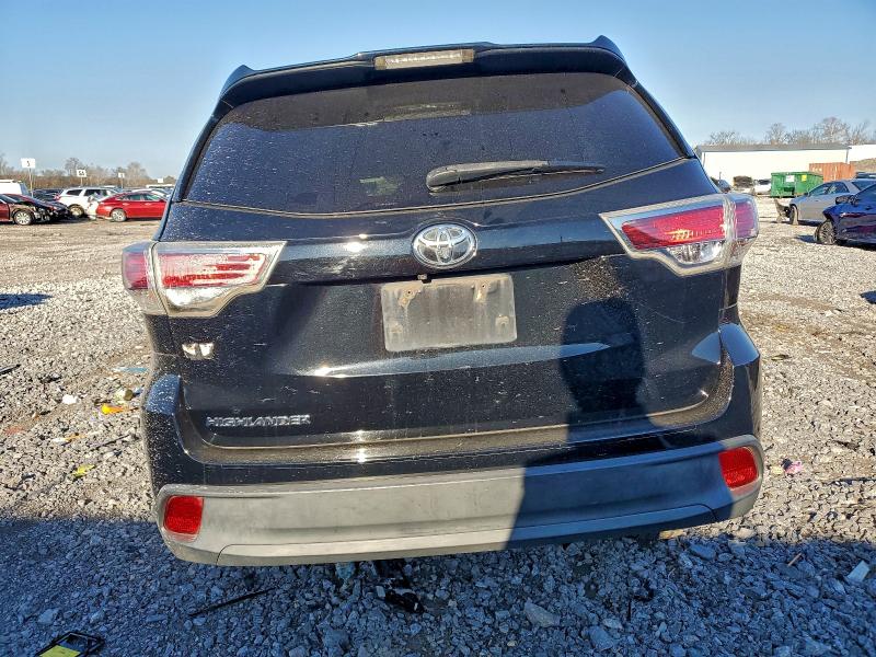 Photo 6 from auction – 2016 TOYOTA HIGHLANDER with VIN 5TDZKRFH8GS153851