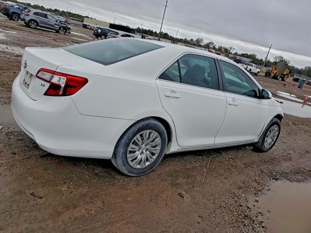 Photo 3 from auction – 2012 TOYOTA CAMRY BASE with VIN 4T1BF1FK6CU533257