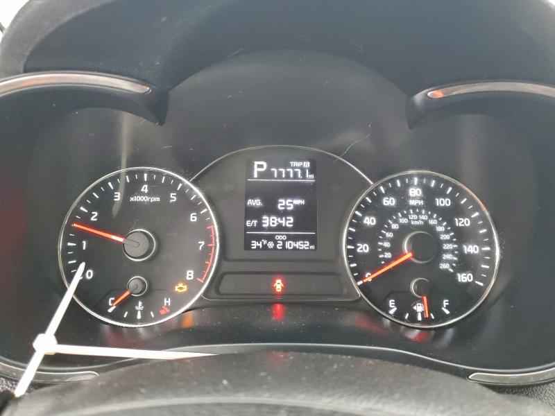 Photo 9 from auction – 2017 KIA FORTE LX with VIN 3KPFK4A75HE021985