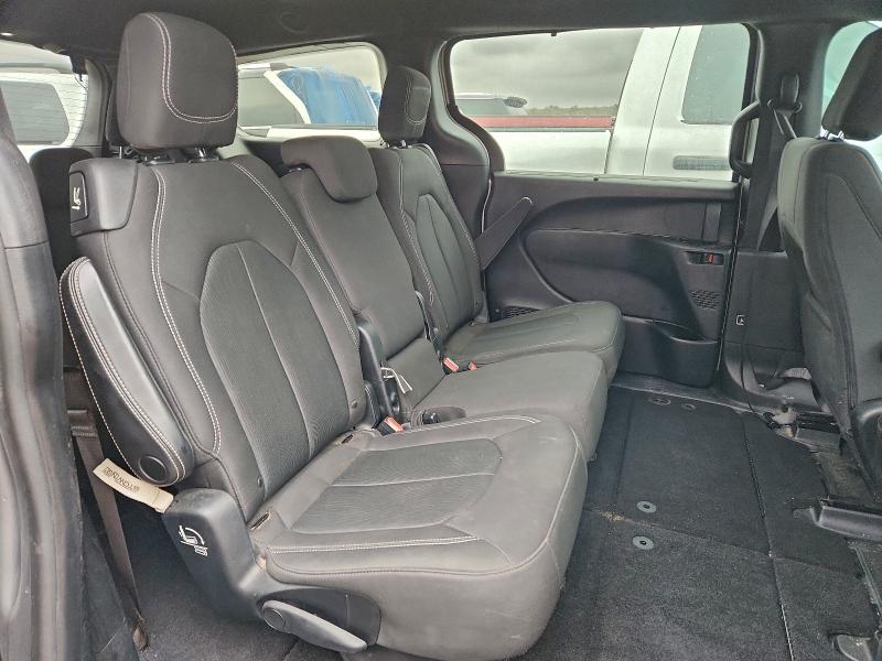 Photo 11 from auction – 2019 CHRYSLER PACIFICA T with VIN 2C4RC1FG7KR522836