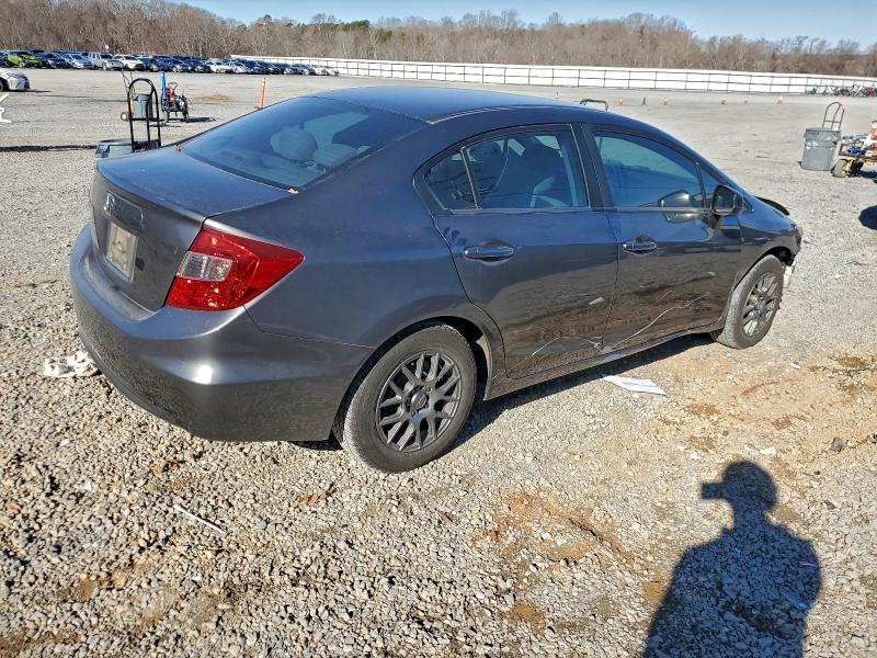 Photo 3 from auction – 2012 HONDA CIVIC LX with VIN 2HGFB2F56CH582612