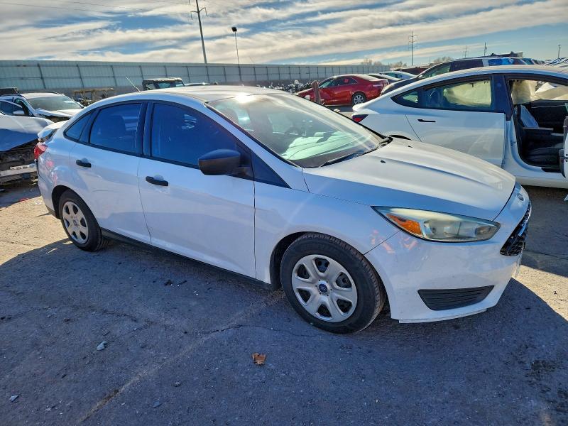 Photo 4 from auction – 2015 FORD FOCUS S with VIN 1FADP3E28FL324688