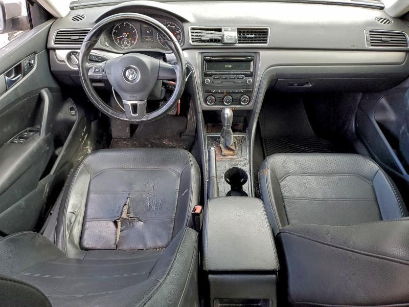 Photo 8 from auction – 2014 VOLKSWAGEN PASSAT S with VIN 1VWAT7A36EC056962