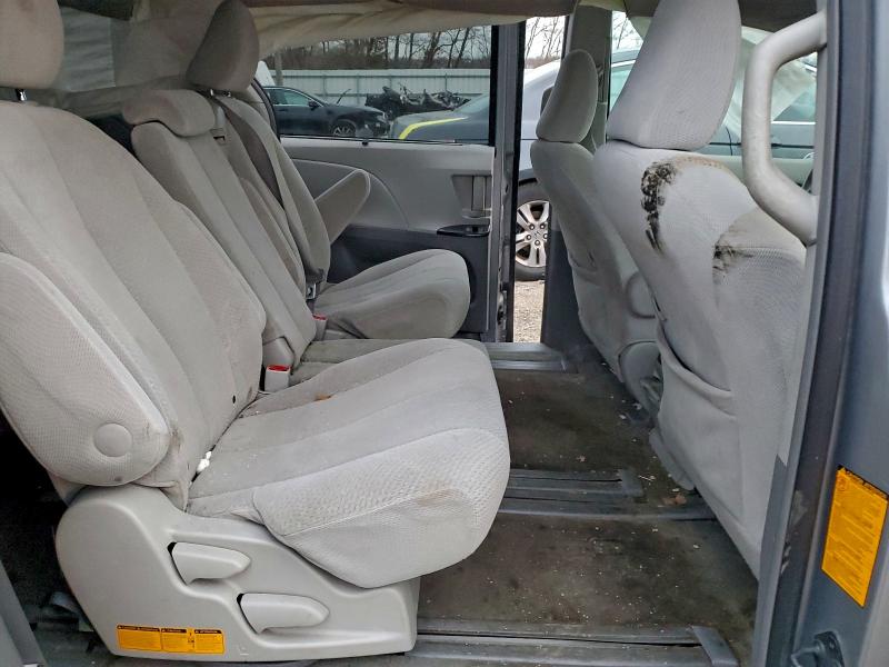 Photo 11 from auction – 2011 TOYOTA SIENNA LE with VIN 5TDKK3DC1BS154659