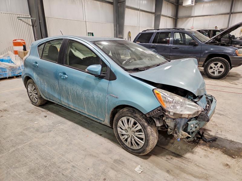Photo 4 from auction – 2014 TOYOTA PRIUS C with VIN JTDKDTB37E1080548