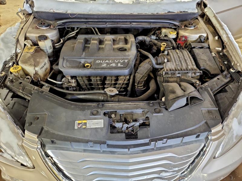 Photo 11 from auction – 2014 CHRYSLER 200 LX with VIN 1C3CCBAB8EN206231