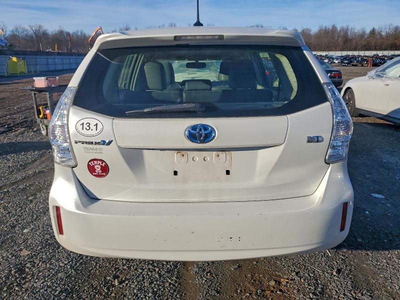 Photo 6 from auction – 2013 TOYOTA PRIUS V with VIN JTDZN3EU4D3261691