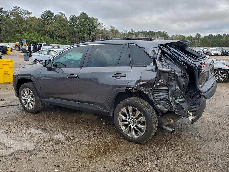 Photo 2 from auction – 2023 TOYOTA RAV4 XLE P with VIN 2T3A1RFV2PC381219