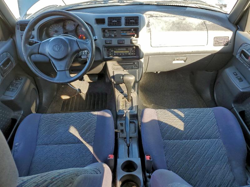 Photo 8 from auction – 2000 TOYOTA RAV4 with VIN JT3HP10V1Y0243011