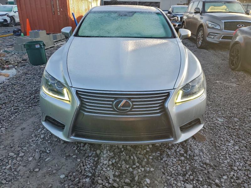 Photo 5 from auction – 2016 LEXUS LS 460L with VIN JTHGL5EF5G5056494
