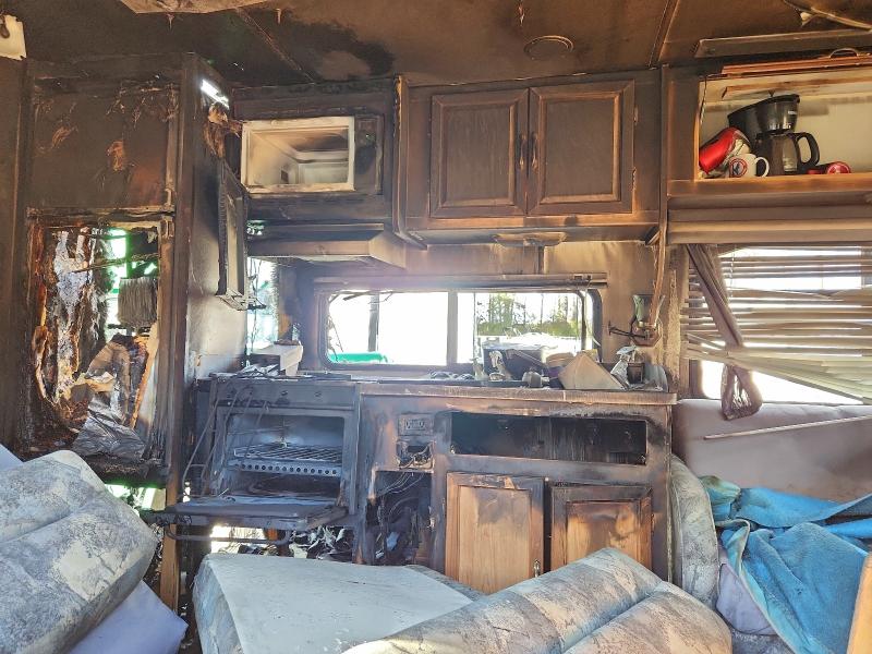 Photo 10 from auction – 1999 FORD F550 SUPER with VIN 3FCLF53S2XJA07109