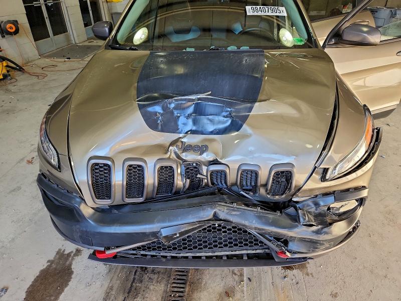 Photo 12 from auction – 2017 JEEP CHEROKEE T with VIN 1C4PJMBS0HW564449